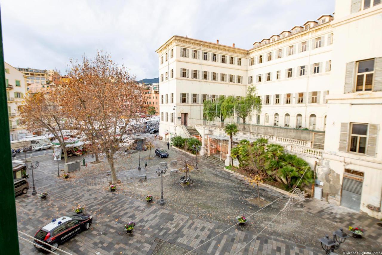 Homeholidaysanremo - Palace Exterior foto